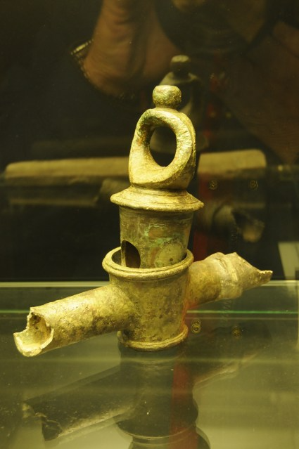 شیرآلات فلزی ابتدایی در تمدن روم