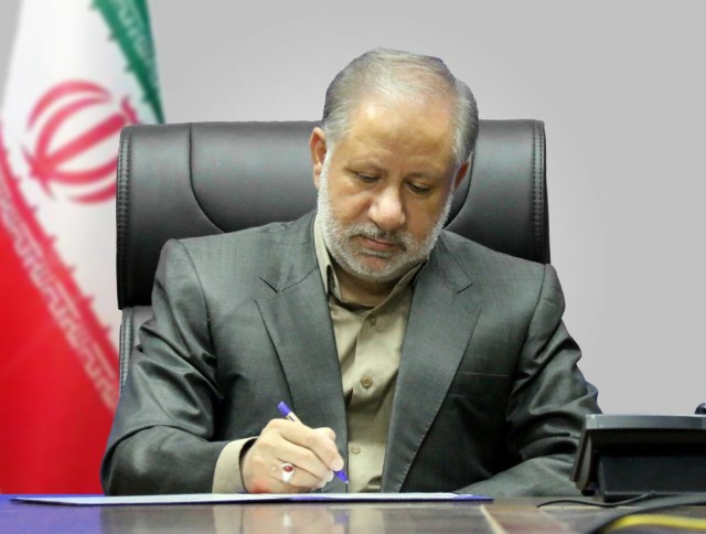 وزیر کشور حکم فرماندار ویژه شهرستان خوی را امضا کرد