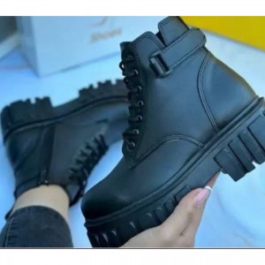 بوت زنانه لژ دار کد 746