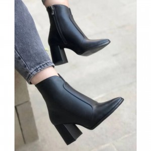 نیم بوت پاشنه دار کد 585