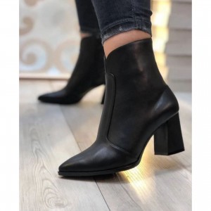 نیم بوت پاشنه دار کد 585