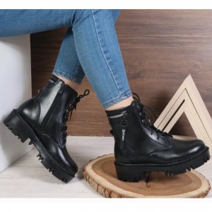 نیم بوت اف وایت    کد 699