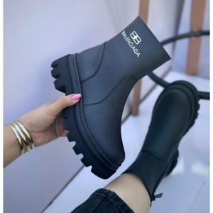 نیم بوت بالنسیگا    کد1184