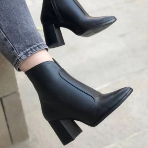 نیم بوت پاشنه دار   کد585