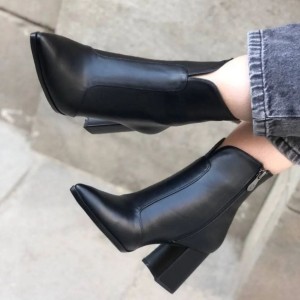 نیم بوت پاشنه دار   کد585