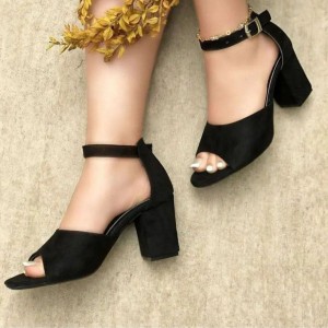 پاشنه دار زنانه کد 105