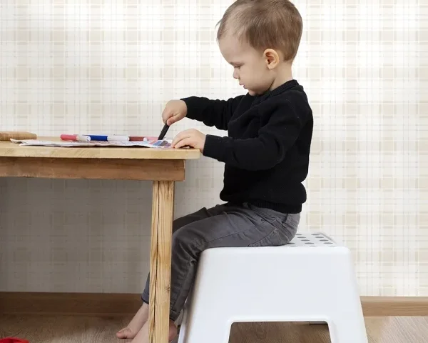 کاغذ دیواری کودک طرح چهارخونه | کرم کد 12075