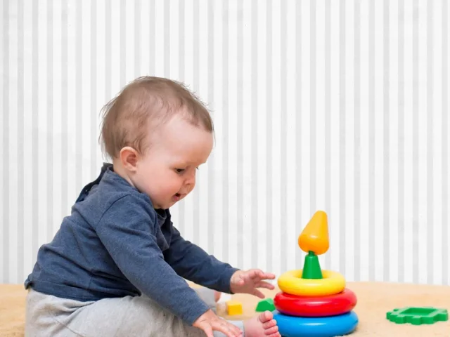 کاغذ دیواری کودک طرح راه‌راه | طوسی کد 12043