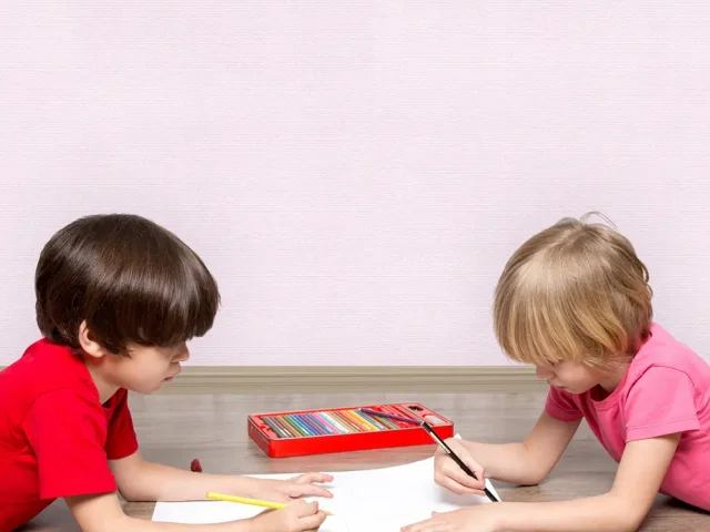 کاغذ دیواری کودک طرح ساده | صورتی کد 12014