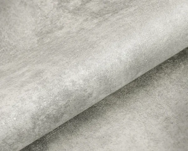 کاغذ دیواری طرح پتینه نقره‌ای کد ۱۱۱۰۷