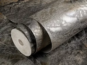 کاغذ دیواری طرح رگه‌دار خاکستری / طلایی کد ۱۱۰۰۲