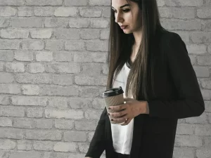 کاغذ دیواری طرح آجر نقره‌ای کد ۱۱۱۲۰