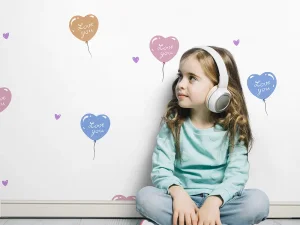 کاغذ دیواری کودک طرح بادکنک‌های قلبی | سفید کد 12007