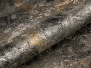 کاغذ دیواری طرح رگه‌دار خاکستری / طلایی کد ۱۱۰۰۱