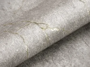 کاغذ دیواری طرح رگه‌دار نقره‌ای / طلایی کد ۱۱۰۸۵