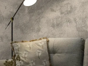 کاغذ دیواری طرح پتینه نقره‌ای کد ۱۱۰۹۷