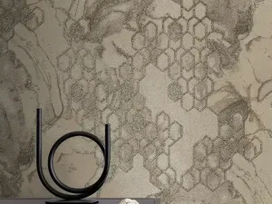 کاغذ دیواری طرح هندسی نقره‌ای کد ۱۱۰۹۸