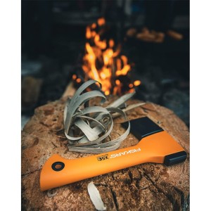 تبر fiskars x5