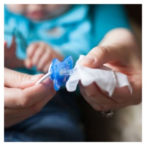 دستمال مرطوب کودک دکتر براونز برای ضد عفونی دست و ملزومات