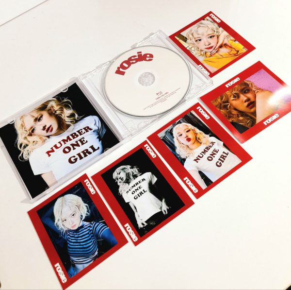 خرید پکیج آلبوم ROSIE از ROSE بلک پینک Blackpink