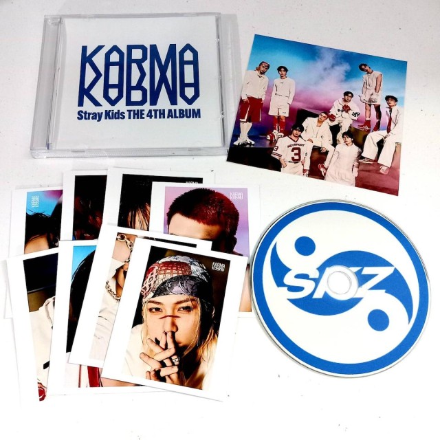 خرید آلبوم استری کیدز Stray Kids کارما Karma | ورژن آبی