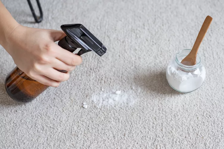 نحوه تمیز کردن و خوشبو کردن فرش با جوش شیرین 5