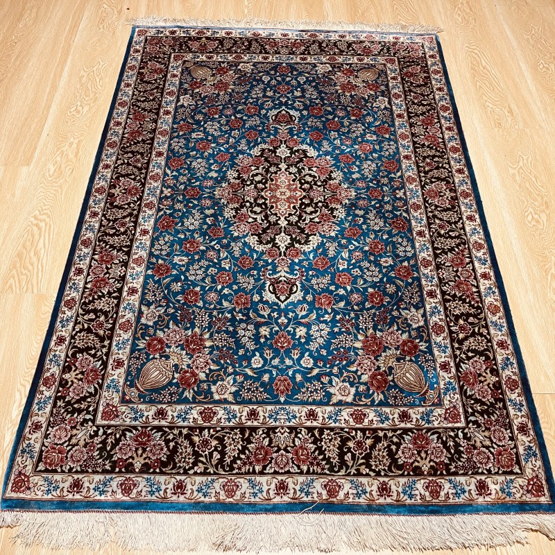 ذرع نیم تمام ابریشم قم