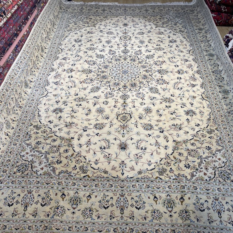 فرش ۱۲ متری کاشان کرم