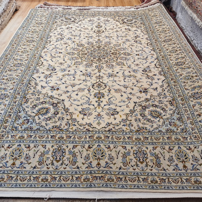 قالی ۹متری نقشه اسلیمی کاشان
