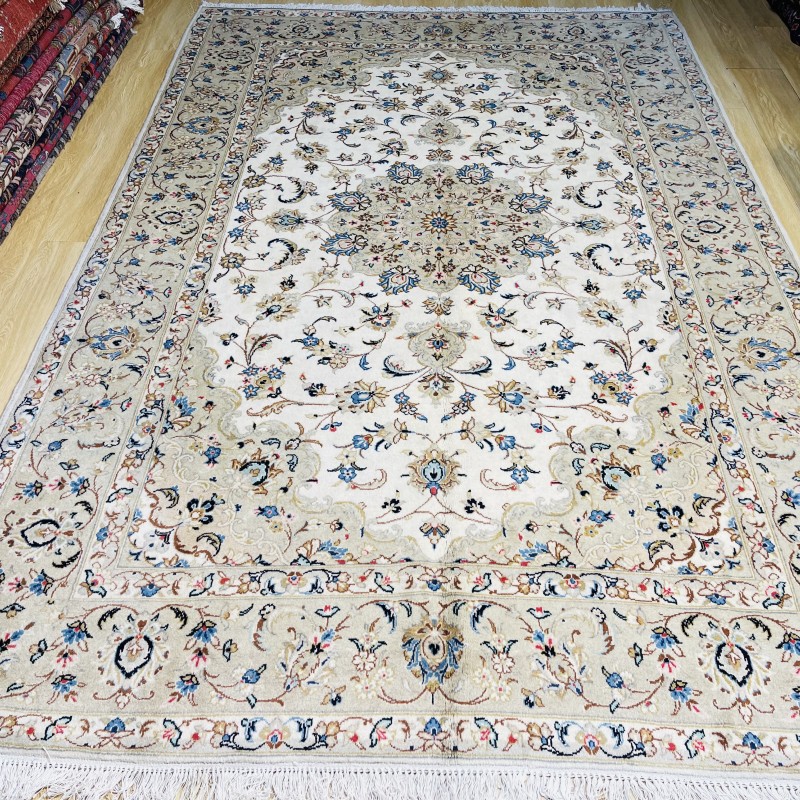 فرش ۶ متری اردکان کرم