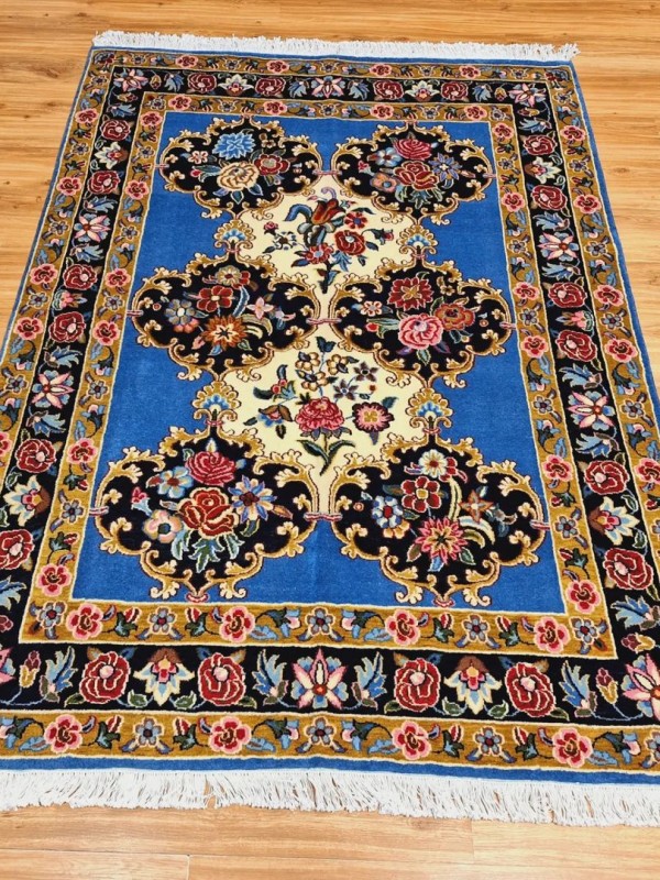 فرش دستبافت  قشقایی_ابعاد:200*142