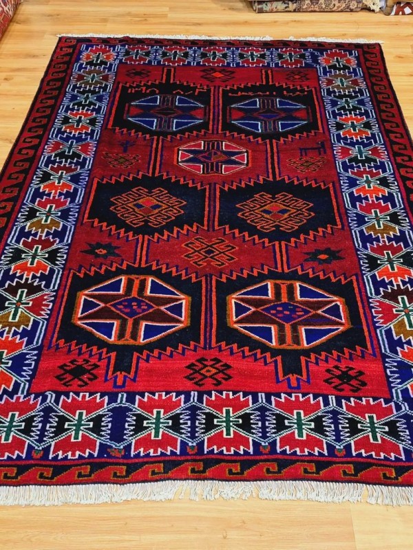 فرش دستبافت لری بافت_ابعاد:275*200