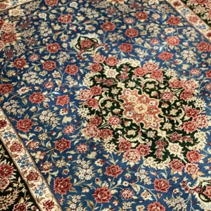 ذرع نیم تمام ابریشم قم