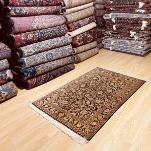 ذرع نیم تمام ابریشم قم