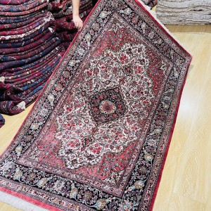 قالیچه تمام ابریشم ۳ متری قم