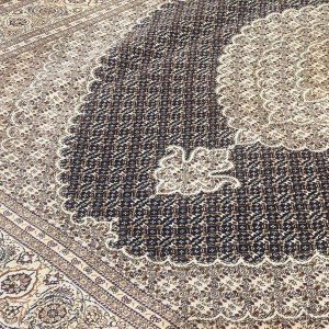 فرش ۹ متری ماهی ۴۰ رج تبریز