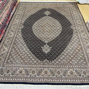 فرش ۹ متری ماهی ۴۰ رج تبریز