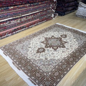 قالیچه ۵۰ رج تبریز طرح هریس