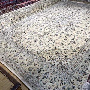 فرش ۱۲ متری کاشان کرم