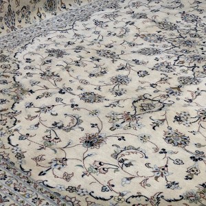 فرش ۱۲ متری کاشان کرم