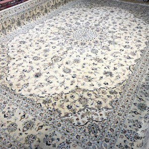 فرش ۱۲ متری کاشان کرم