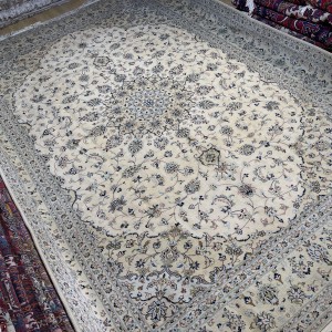 فرش ۱۲ متری کاشان کرم