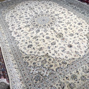 فرش ۱۲ متری کاشان کرم
