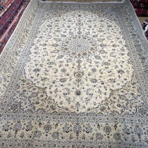 فرش ۱۲ متری کاشان کرم