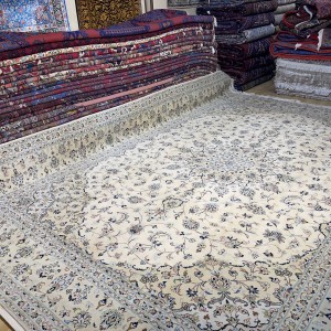 فرش ۱۲ متری کاشان کرم