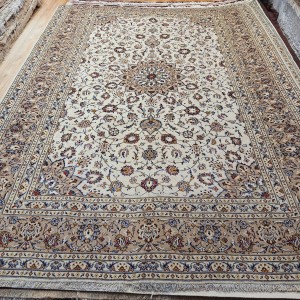 قالی ۹متری کاشان ترنج خورشیدی