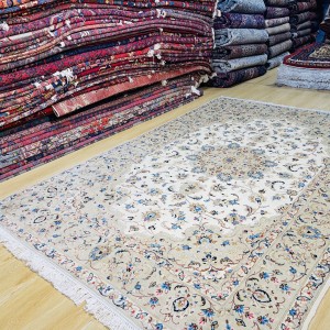 فرش ۶ متری اردکان کرم