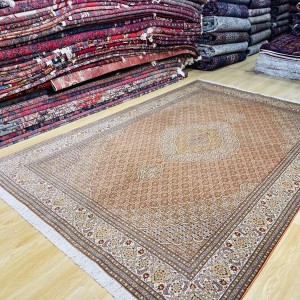 فرش ۶ متری طرح ماهی تبریز