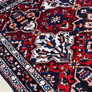 قالیچه بختیاری خشتی
