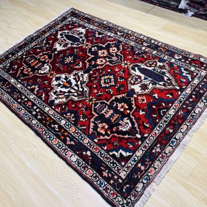 قالیچه بختیاری خشتی